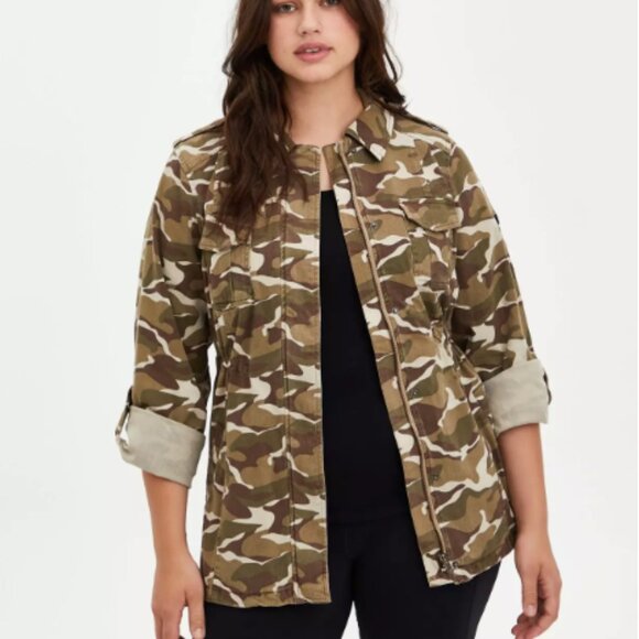 Torrid Camo Twill Anorak Jacket w/ Embroidered Rose 🌹 on Back Torrid sz 3 - Picture 1 of 12